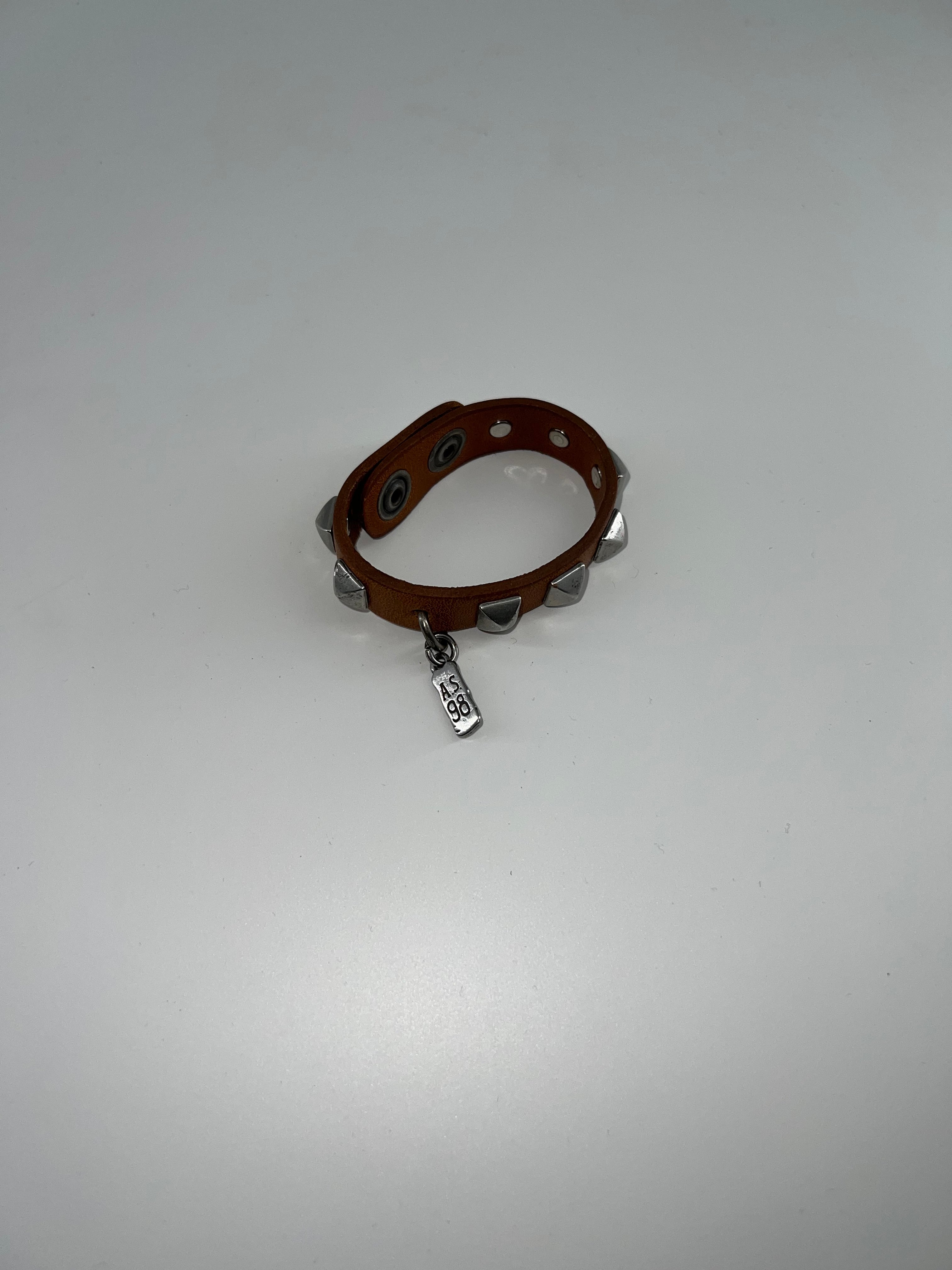 AS98-830044 Bracciale Borchie