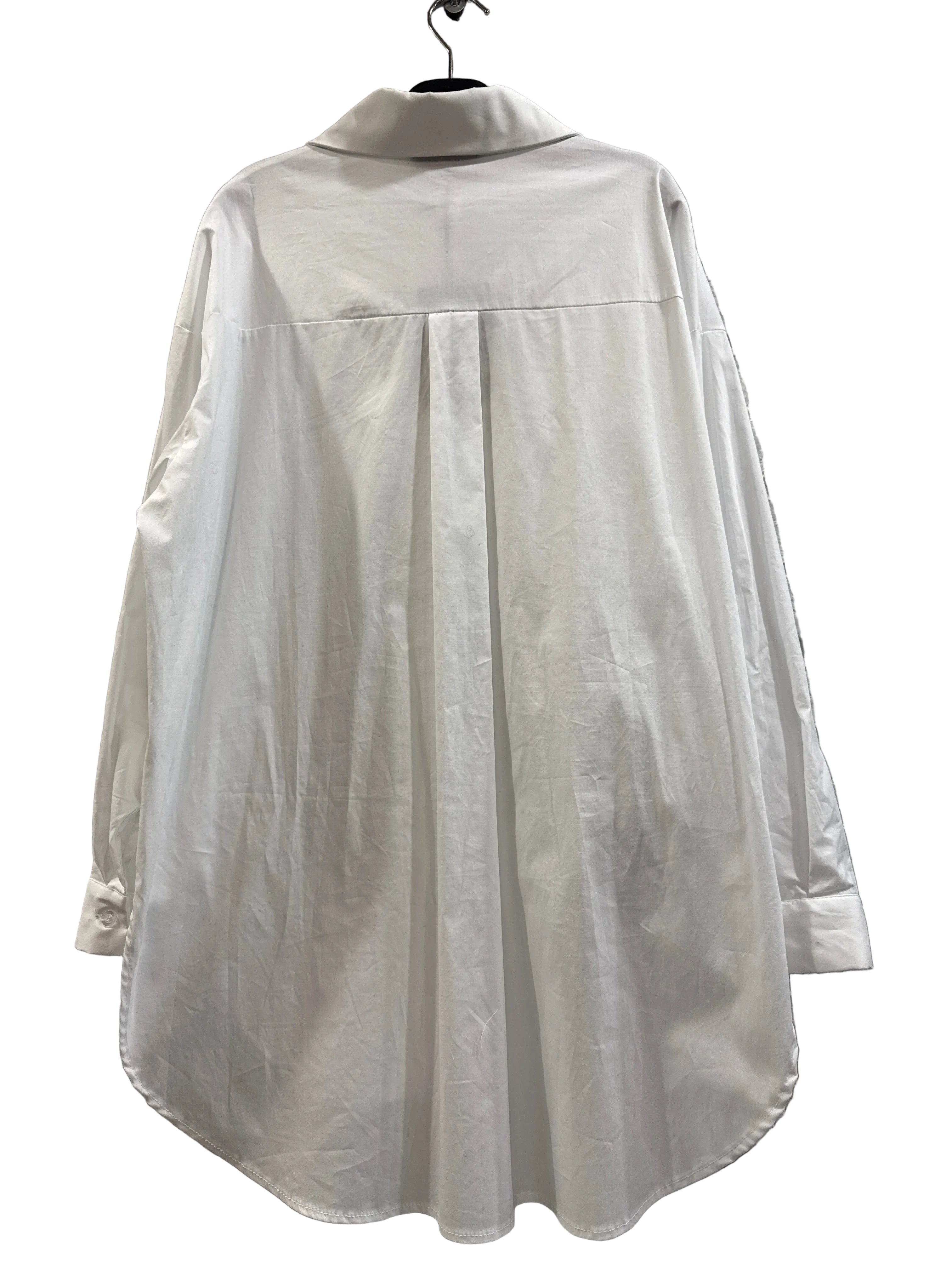 w01-225039 Pointed collar shirt