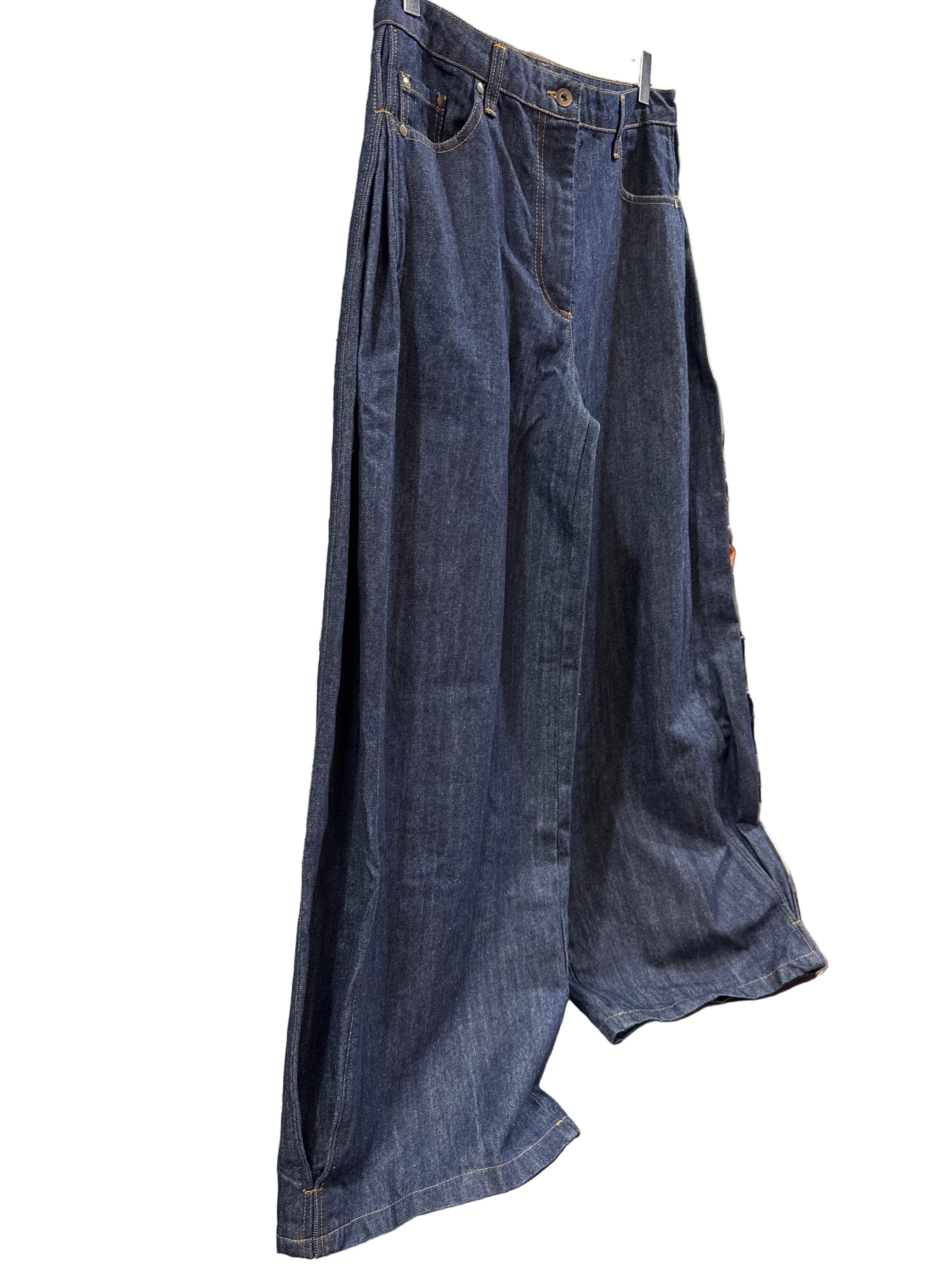 S05-P20942 Oversized Pleated Jeans