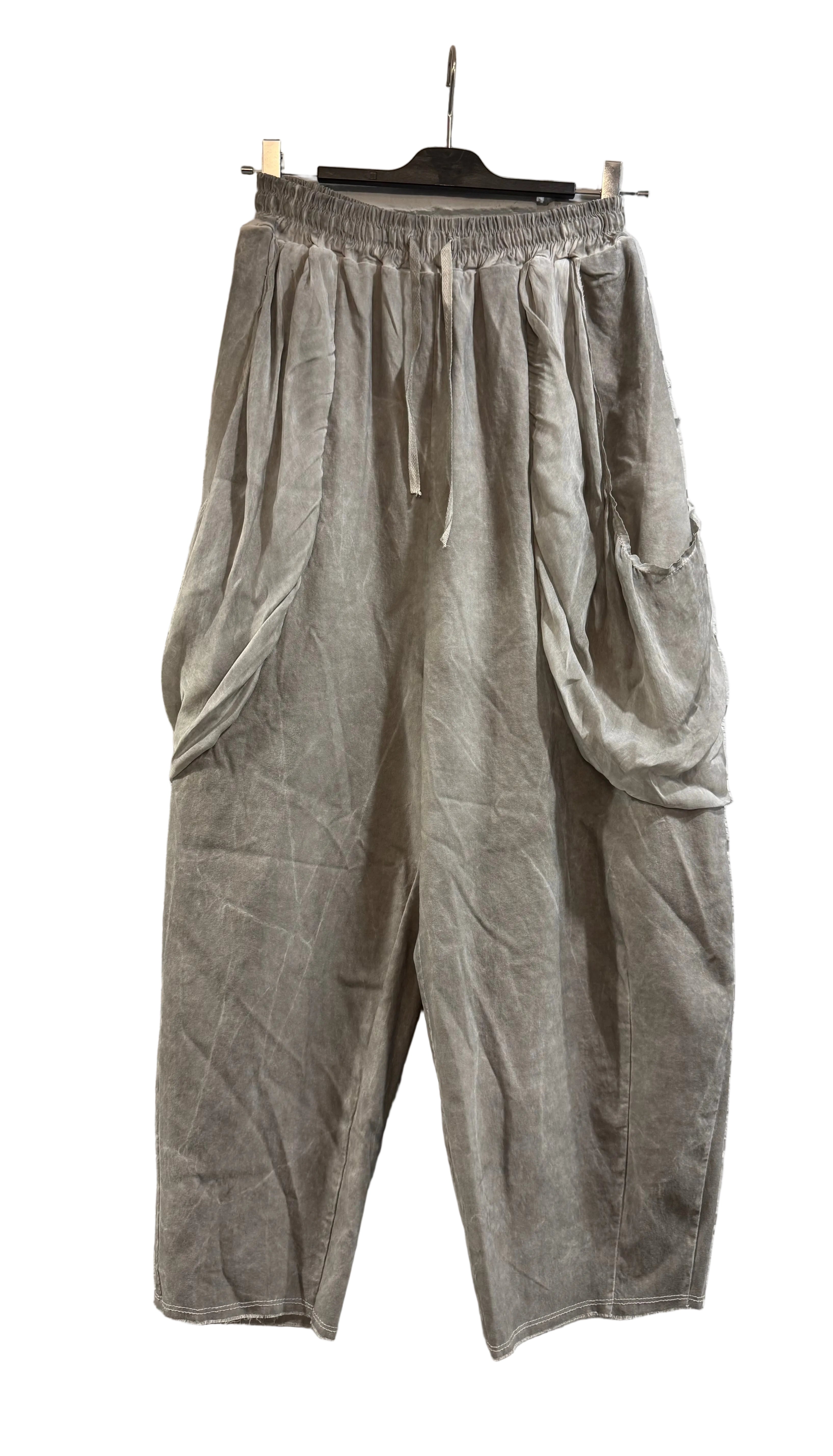 Pantaloni Over Tasche F06-M3881