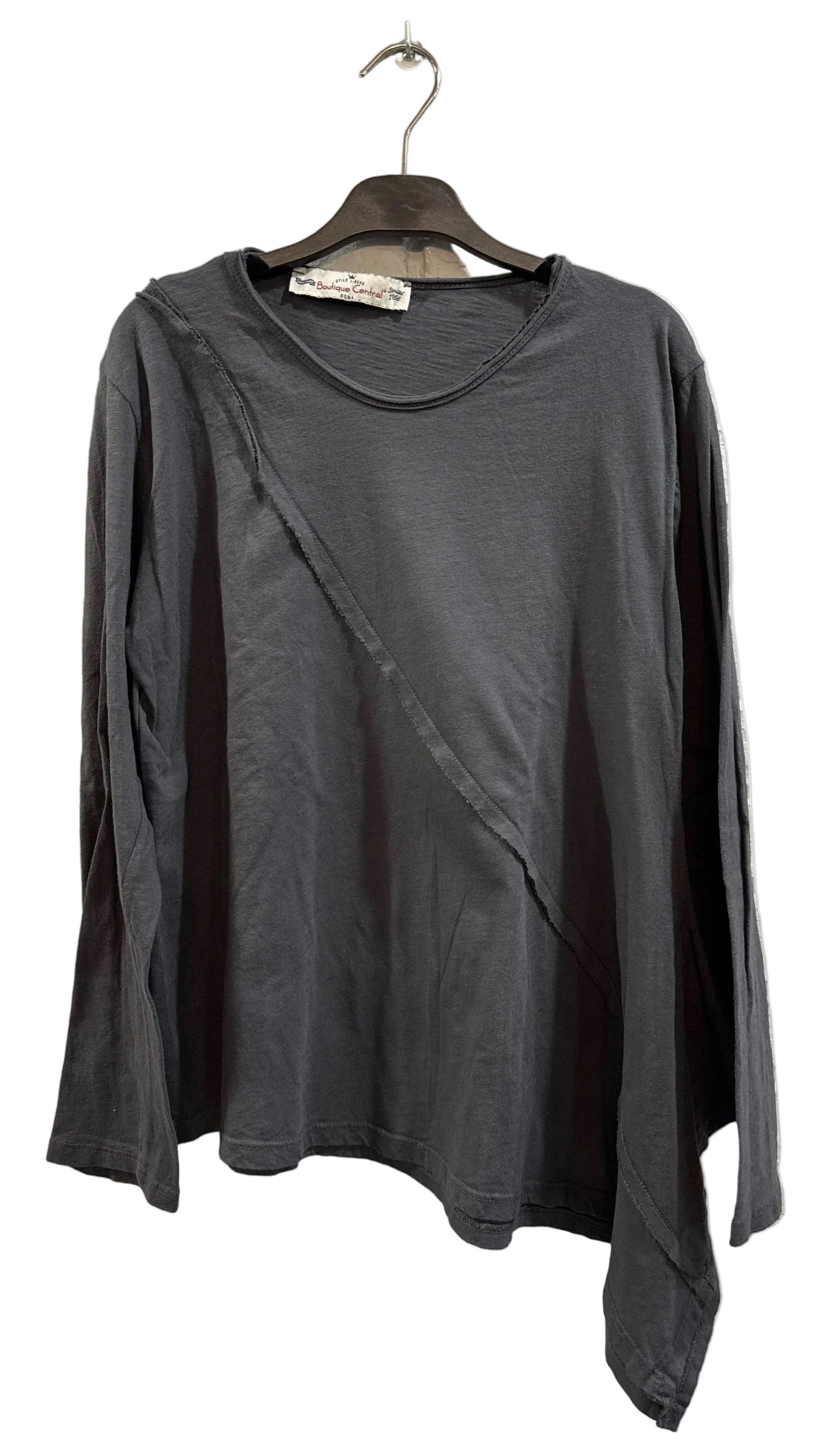 C08-07037 Asymmetric T-shirt