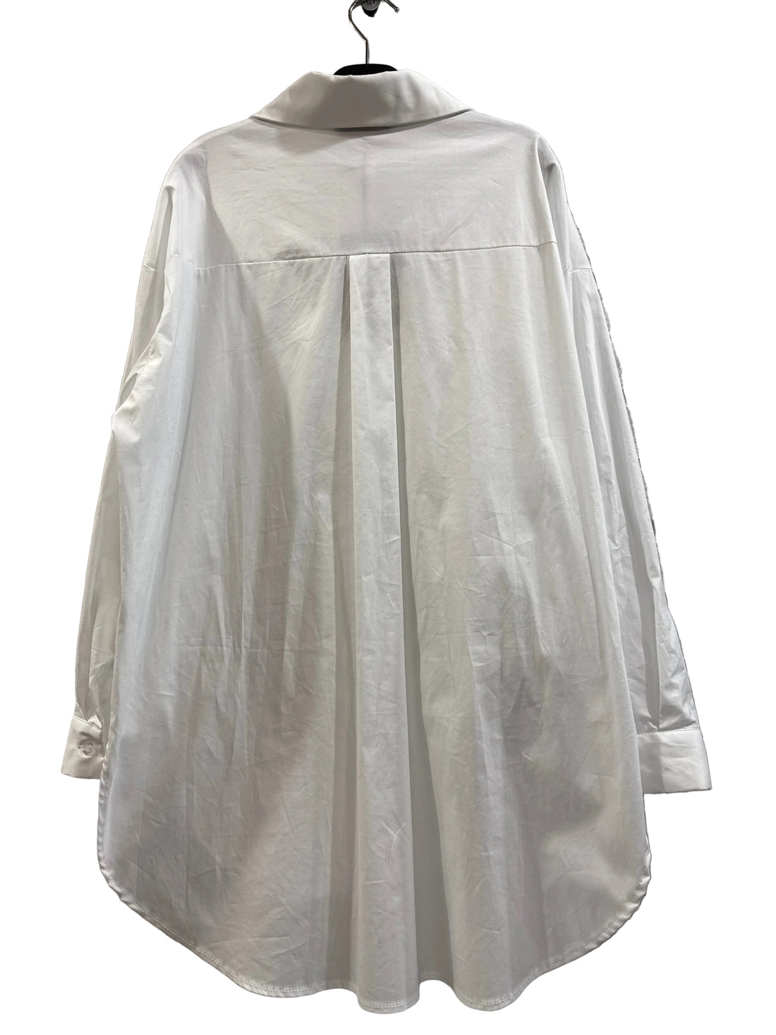 w01-225039 Pointed collar shirt