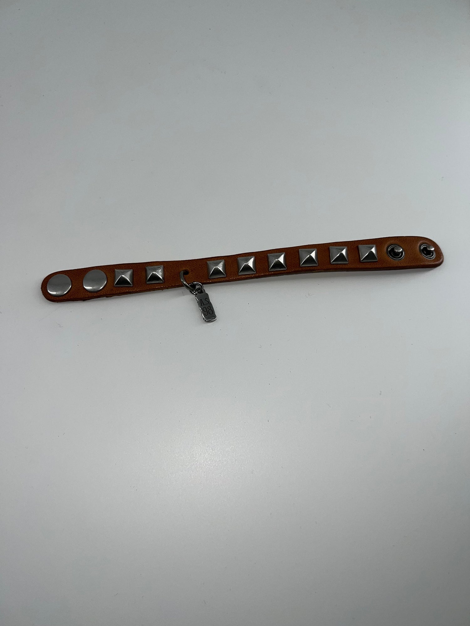 AS98 - 830044 Bracciale Borchie - Boutique Central Roma