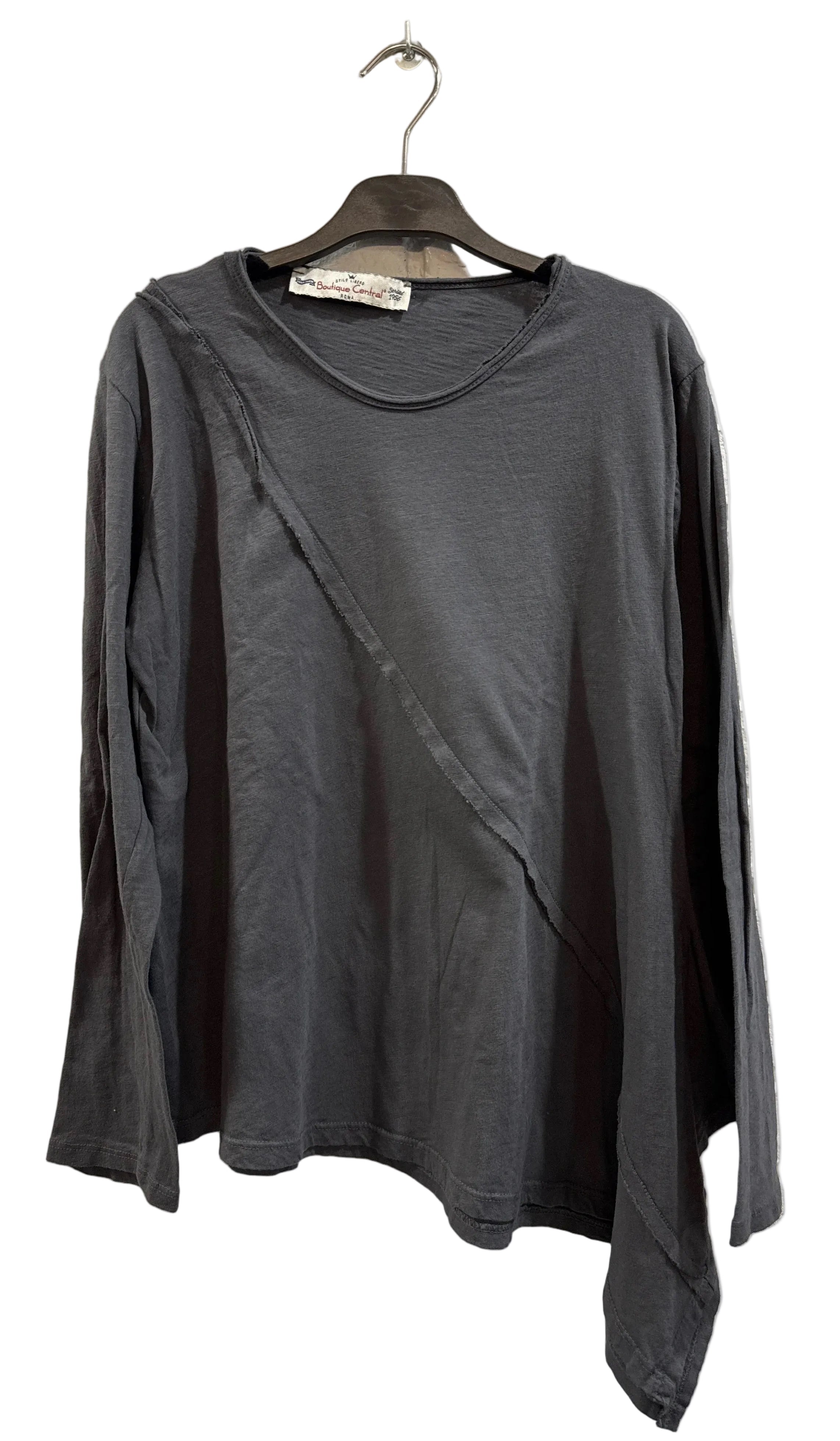 C08 - 07037 T-shirt Asimmetrica - Boutique Central Roma