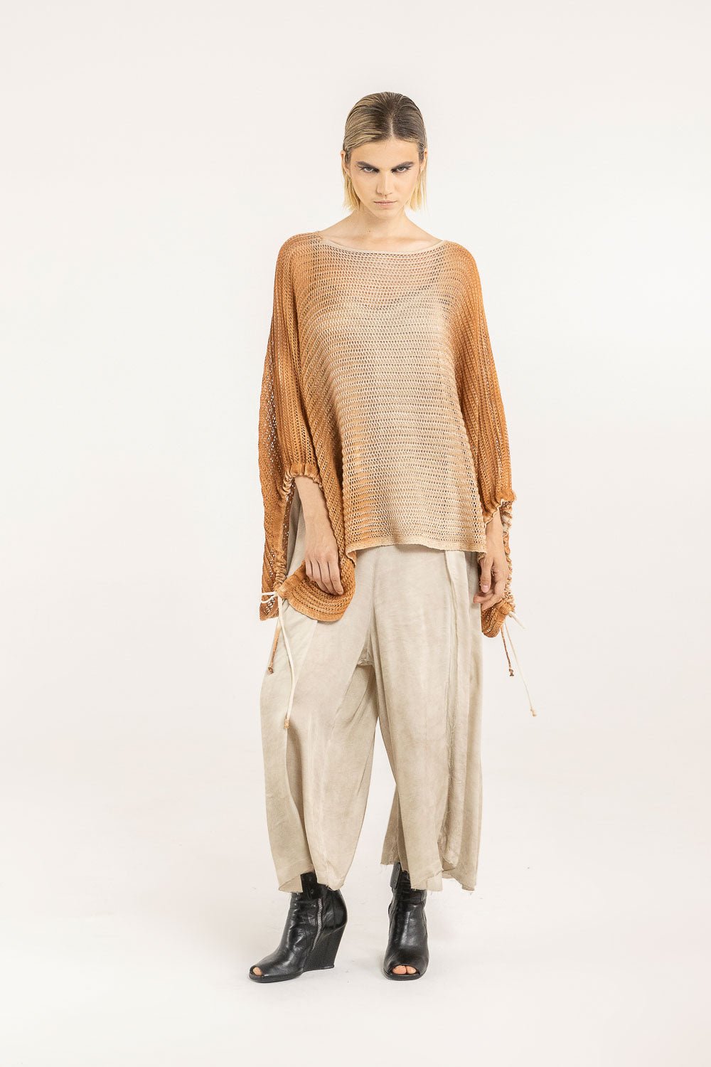 F07 - S324 Maglia Poncho - SANCTAMUERTE - Boutique Central Roma