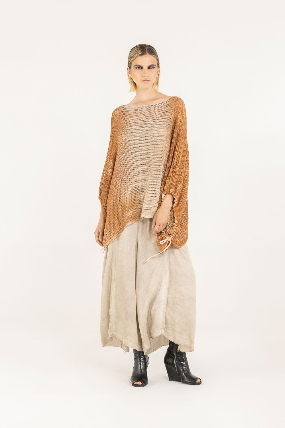 F07 - S324 Maglia Poncho - SANCTAMUERTE - Boutique Central Roma